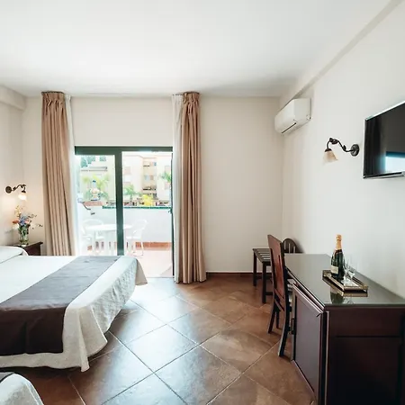ホテル Arcos De Montemar 3*